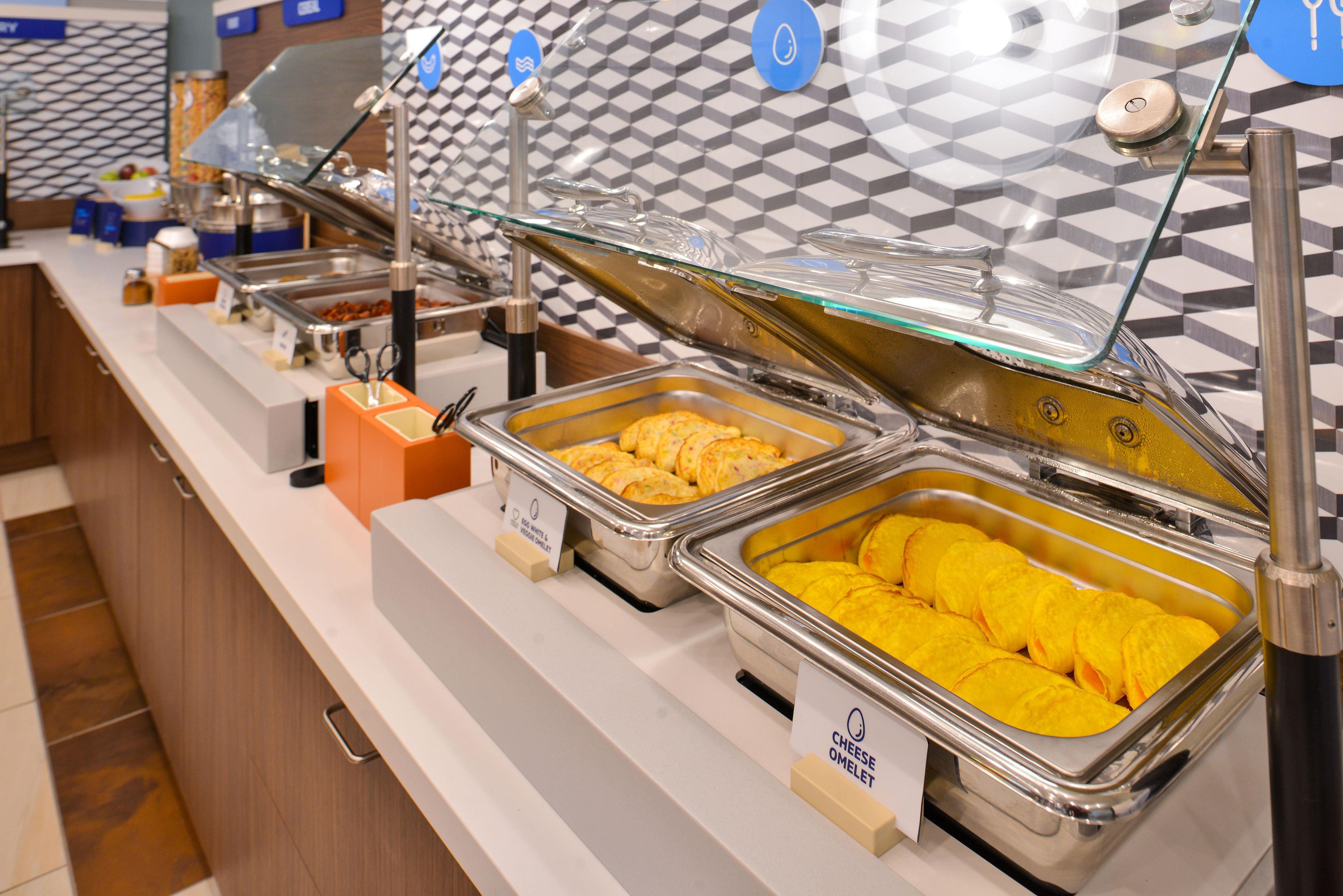 Holiday Inn Express Hotel & Suites Mcpherson By Ihg Esterno foto