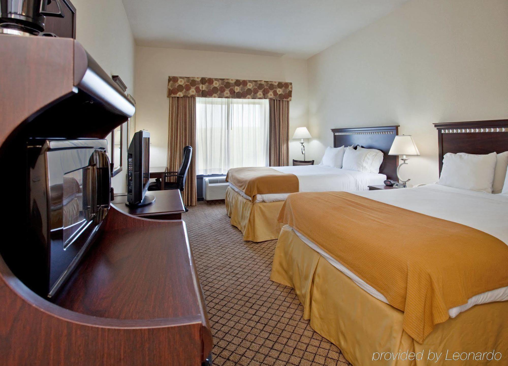 Holiday Inn Express Hotel & Suites Mcpherson, An Ihg Hotel Camera foto